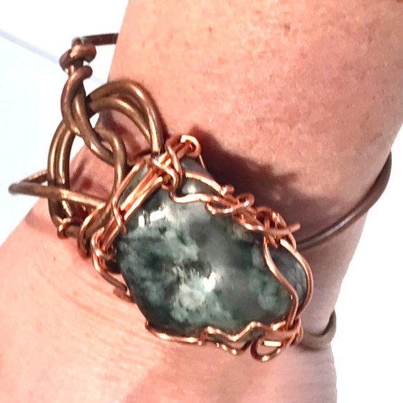 Brutalist Huge Genuine Emerald Gemstone Wire Wrapped Solid Copper Cuff Rustic - Picture 1 of 6